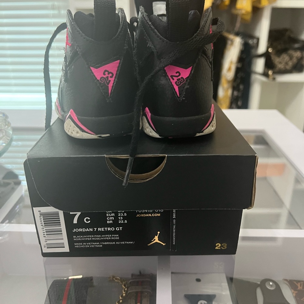 Toddler size 7 Jordan retro7